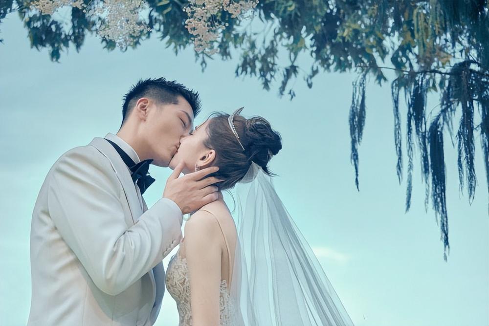 央视都看好的《奔跑人生》,却被观众要求停播下架,为何骂声一片